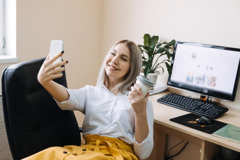 Social media tartalomgyártó